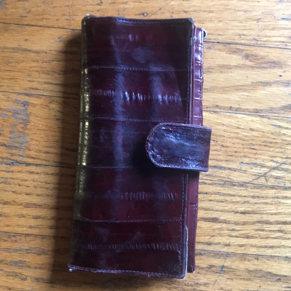 Red/ burgundy wallet.
